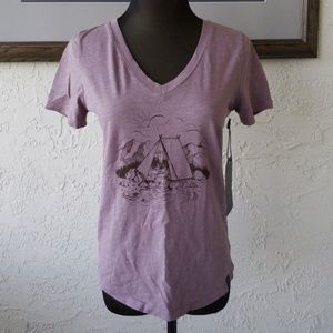 NWT UNITED BY BLUE • Graphic T-shirt